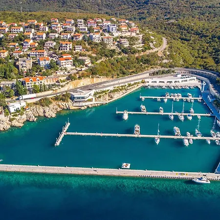 アパート Awesome In